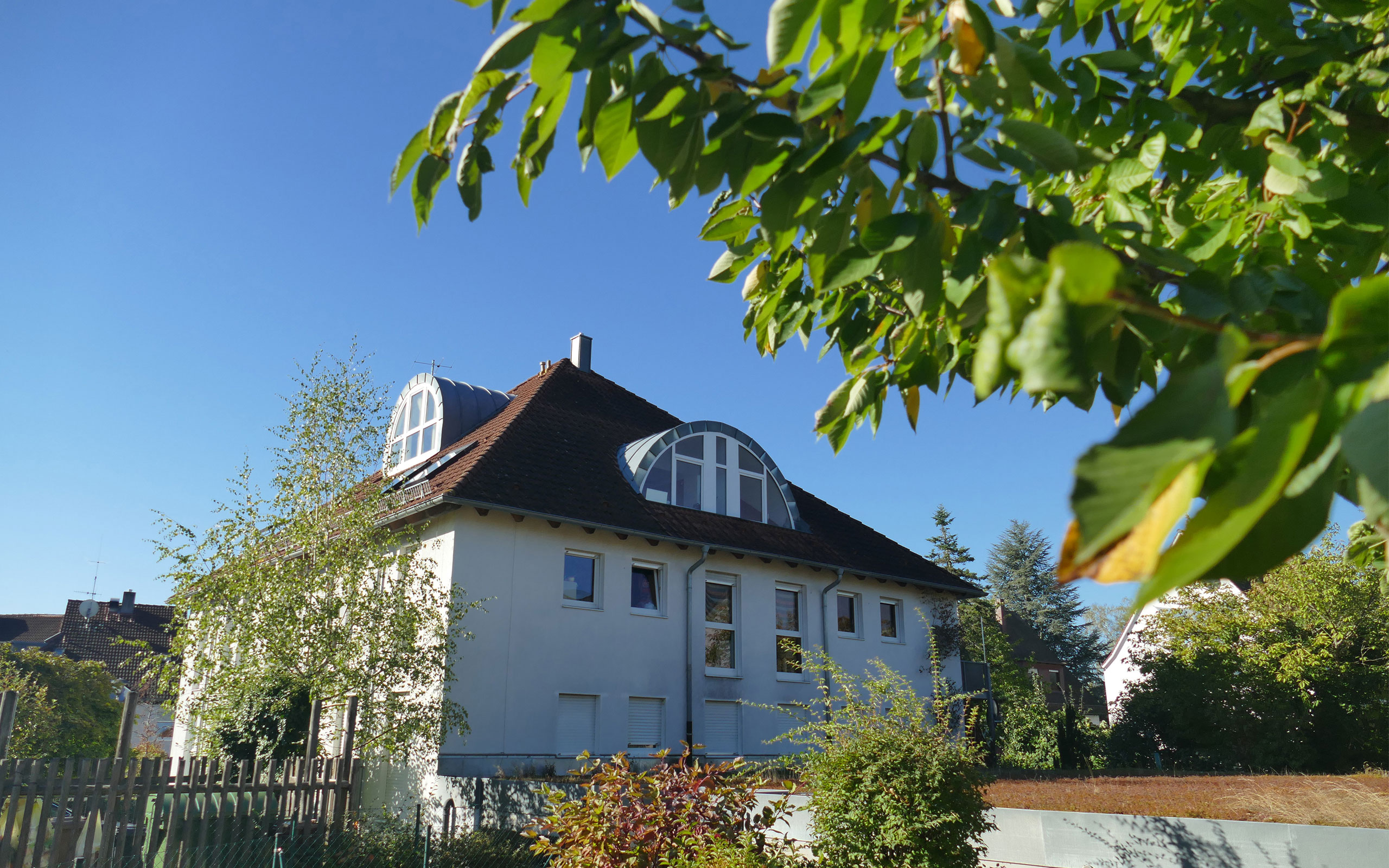 Ein Architekturfoto von einem Wohnhaus in Fürth